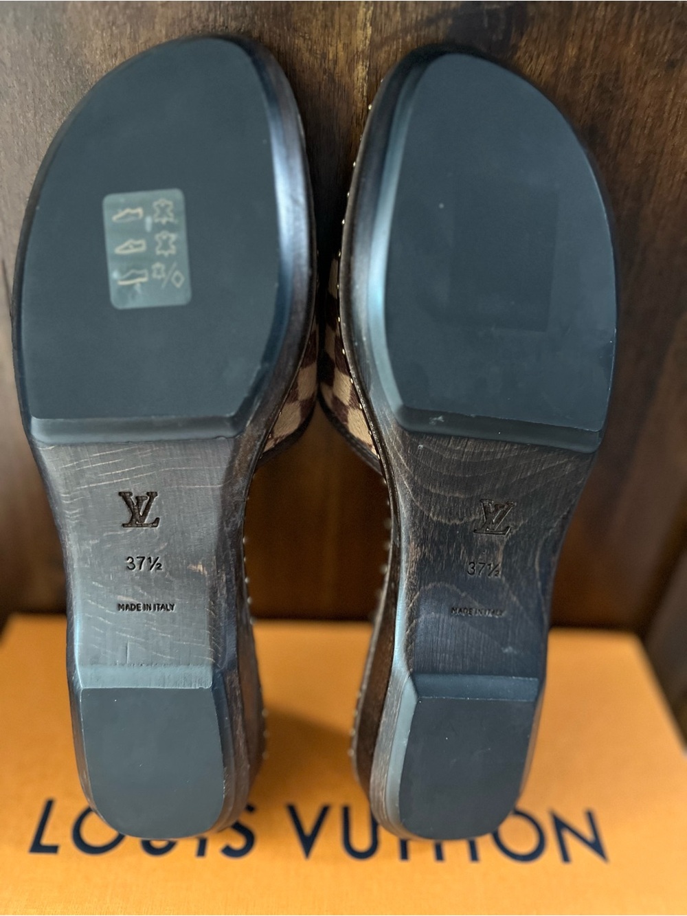Louis Vuitton Brown Damier Canvas Slide Mules with Gold Hardware - Picture 3 of 3